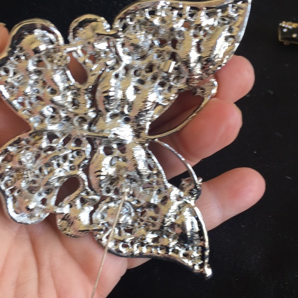 Butterfly Brooch - Picture 2 of 3